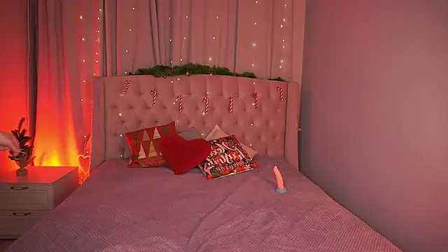 AnnetteLane online show from January 14, 2026, 5:00 am