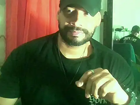 Snapshot of musclehetero chatting on May 29, 2026, 5:02 am musclehetero online show from May 29, 2026, 5:02 am