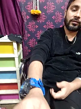 Cute Lucky online show from December 18, 2025, 9:14 am