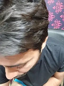 Cute Lucky online show from April 22, 2026, 9:27 am