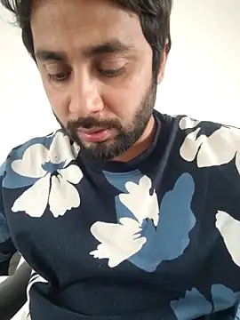 Cute Lucky online show from April 1, 2026, 9:32 am