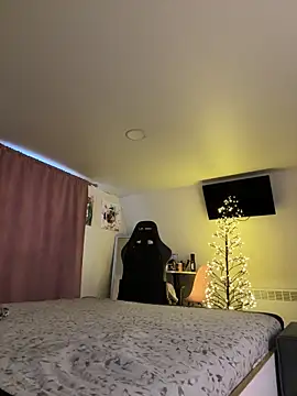 Snapshot of -MaybeBaby- chatting on December 4, 2025, 7:40 am -MaybeBaby- online show from December 4, 2025, 7:40 am