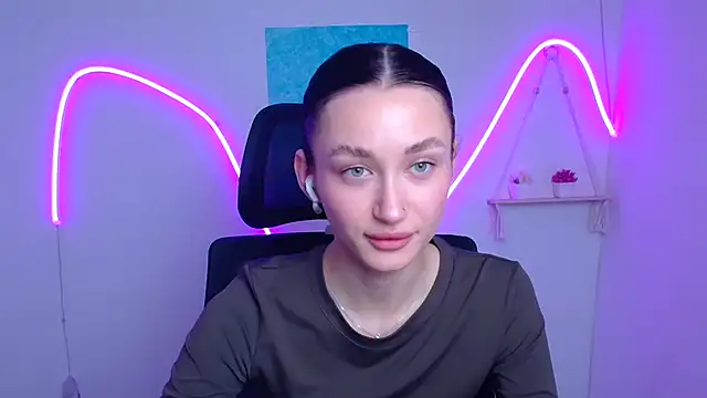 Stella XO online show from May 14, 2026, 5:48 am