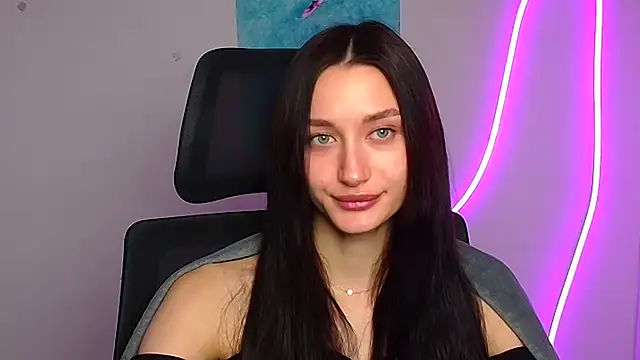 Stella XO online show from April 6, 2026, 5:41 am