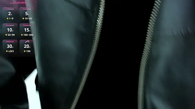 Snapshot of dracke_and_zara chatting on May 25, 2026, 12:48 pm dracke and zara online show from May 25, 2026, 12:48 pm