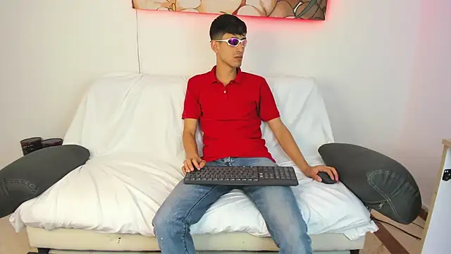 dracke and zara online show from December 19, 2025, 1:24 pm