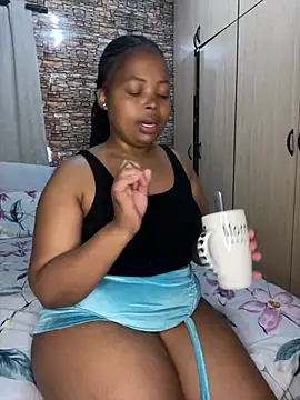 CamilaXXX20 online show from August 6, 2026, 4:02 pm
