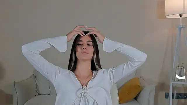 MeredithBlohm online show from November 26, 2025, 2:17 pm