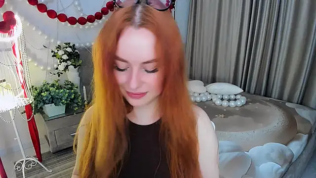 AirySilhouette online show from April 17, 2026, 7:28 pm