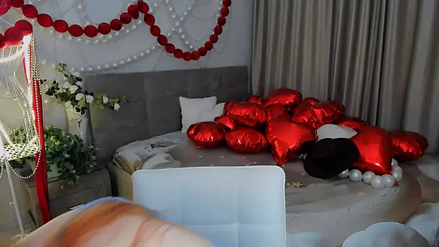 Snapshot of AirySilhouette chatting on February 19, 2026, 4:09 am AirySilhouette online show from February 19, 2026, 4:09 am