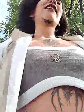 Snapshot of Zoe_addiction chatting on November 29, 2025, 1:22 pm Zoe addiction online show from November 29, 2025, 1:22 pm