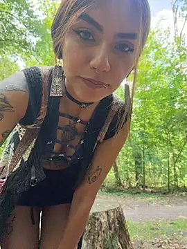 Snapshot of Zoe_addiction chatting on August 2, 2026, 1:20 pm Zoe addiction online show from August 2, 2026, 1:20 pm