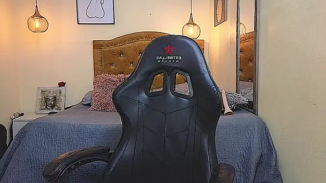 Lily Sanderss online show from December 19, 2025, 12:29 pm