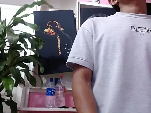 crissex3 online show from February 25, 2026, 2:28 pm