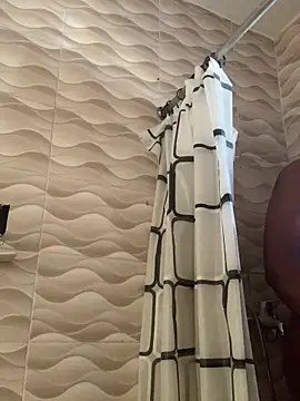 laperson online show from December 1, 2025, 12:28 pm