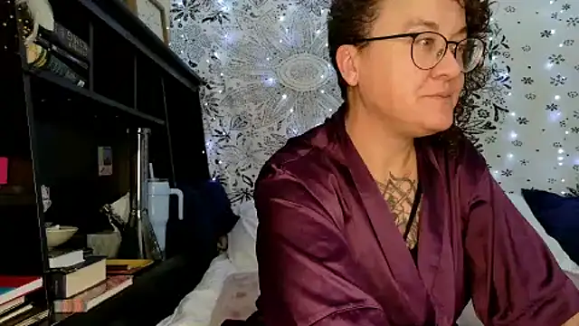 sareberr420 online show from January 13, 2026, 4:22 pm