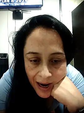 danielita1414 online show from January 12, 2026, 1:12 am