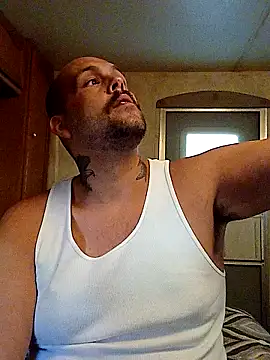 BigriskDaddy92 online show from November 26, 2025, 9:04 pm