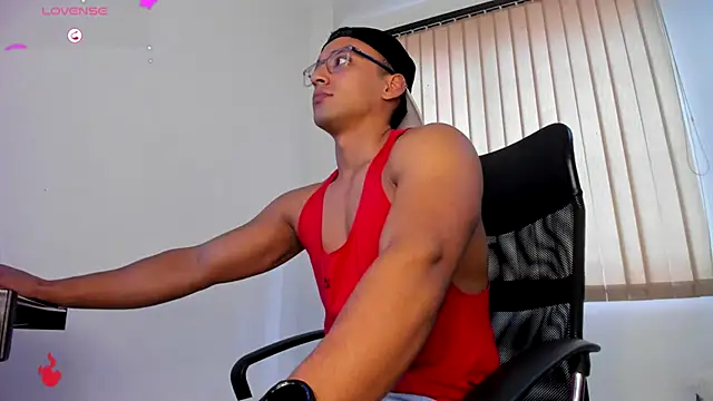 thomas scot1 online show from November 27, 2025, 1:22 pm