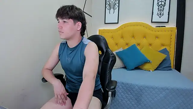 JakeSummer  online show from February 18, 2026, 7:21 pm