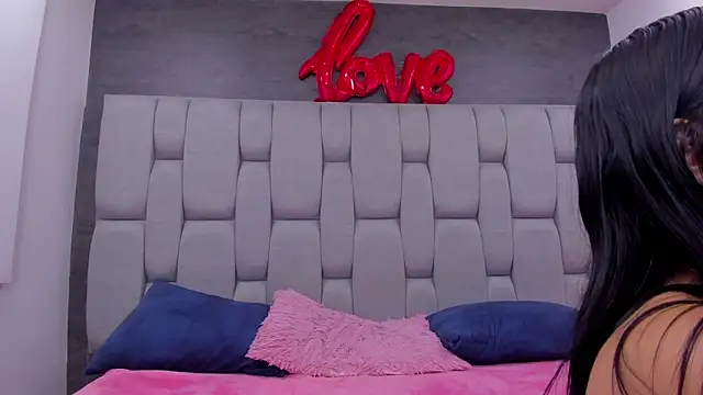 Sarita Ass online show from April 16, 2026, 1:17 am