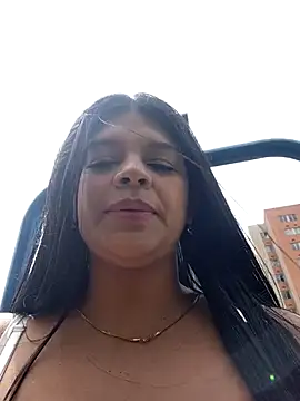 Snapshot of Layla-daring chatting on June 4, 2026, 5:50 pm Layla-daring online show from June 4, 2026, 5:50 pm