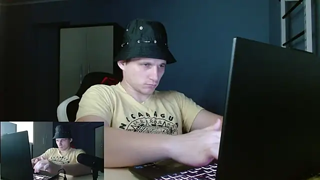 Poliglotjoe1 online show from February 11, 2026, 2:22 am