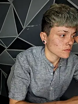 Snapshot of megan_NL chatting on March 4, 2026, 5:15 am megan NL online show from March 4, 2026, 5:15 am