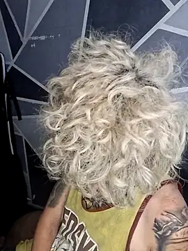 Snapshot of megan_NL chatting on January 18, 2026, 9:40 pm megan NL online show from January 18, 2026, 9:40 pm