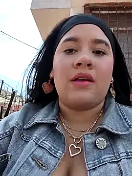 Snapshot of Kendra-daring chatting on February 12, 2026, 5:56 pm Kendra-daring online show from February 12, 2026, 5:56 pm