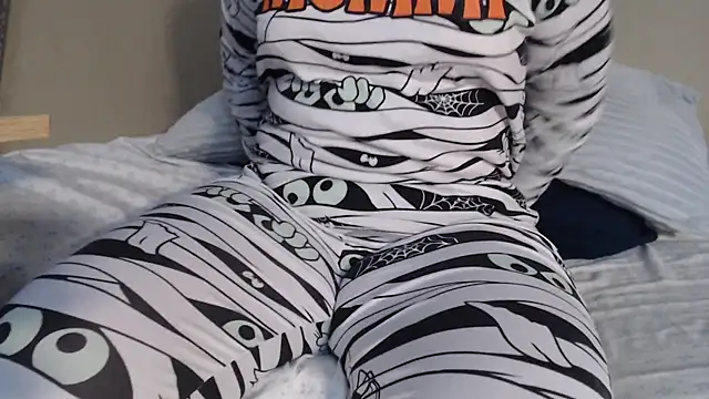 Snapshot of somemoreex1 chatting on December 1, 2025, 4:41 pm somemoreex1 online show from December 1, 2025, 4:41 pm