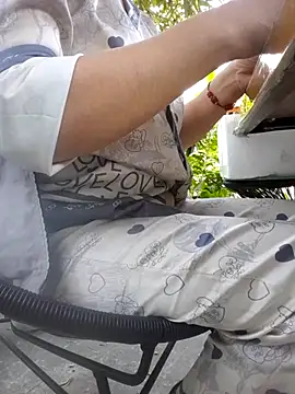 suna218 online show from November 29, 2025, 6:46 am