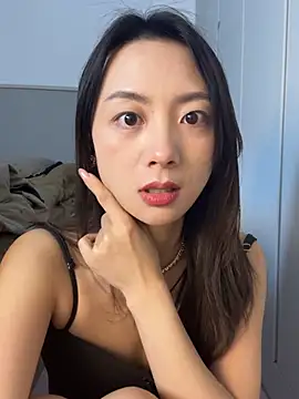 Jinmi125216 online show from April 6, 2026, 3:13 pm