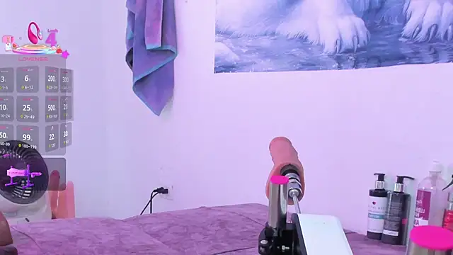 Mia King  online show from February 8, 2026, 7:22 pm