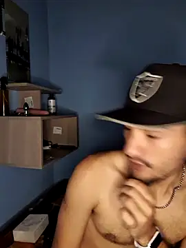 Auron merrow online show from November 25, 2025, 5:24 pm