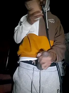 Eezxxx online show from March 11, 2026, 5:12 am