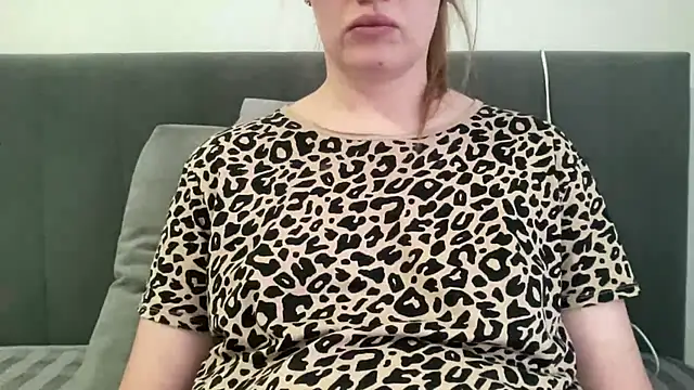 alisa kitcat online show from January 14, 2026, 5:55 am