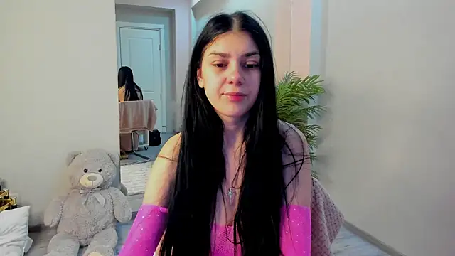 Snapshot of SerennaNoir chatting on February 23, 2026, 8:09 pm SerennaNoir online show from February 23, 2026, 8:09 pm