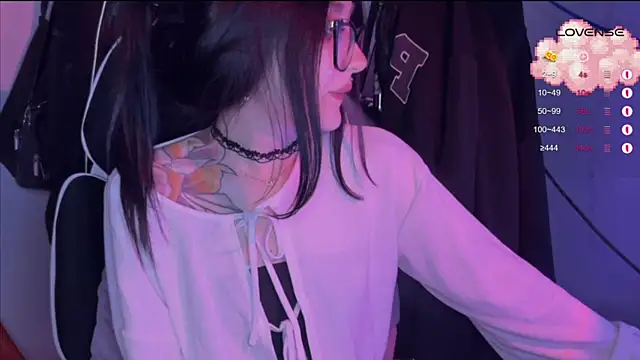 yes please1 online show from November 20, 2025, 12:28 pm