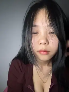 Kiee-lee online show from December 2, 2025, 3:36 pm