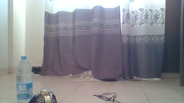 BellaStormi online show from November 29, 2025, 4:12 am