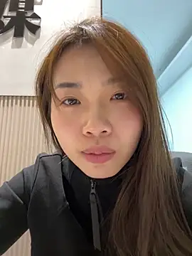 GYYoo online show from November 21, 2025, 7:29 am