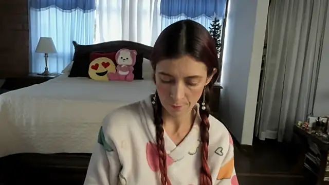 Charlotte-Willson online show from January 5, 2026, 10:02 pm