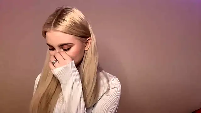 KarissaBoisse online show from November 27, 2025, 5:35 pm