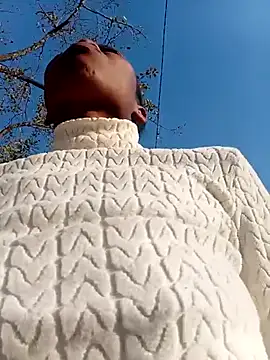Sweethoneypot25 online show from May 27, 2026, 2:02 pm
