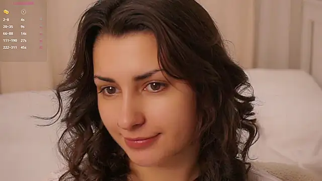 Snapshot of DovieMascall chatting on December 1, 2025, 7:09 am DovieMascall online show from December 1, 2025, 7:09 am