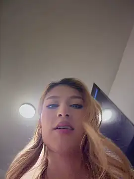 Snapshot of valeryfox__ chatting on June 26, 2026, 12:38 am valeryfox online show from June 26, 2026, 12:38 am