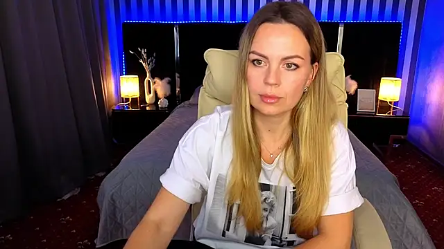 Hot Natallie online show from November 21, 2025, 1:54 pm