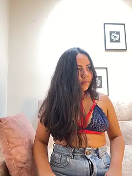 Madisonlaraa online show from November 29, 2025, 6:41 pm