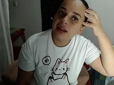 Sofia Anall online show from December 2, 2025, 9:05 pm